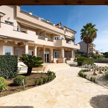 Apartment Luxury With Beautiful Sea View
