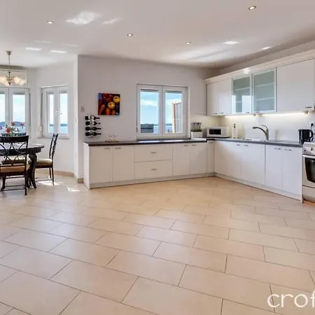 Luxury With Beautiful Sea View 아파트 Kožino