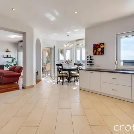 Luxury With Beautiful Sea View דירה Kožino