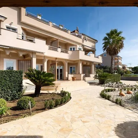 Apartment Luxury With Beautiful Sea View