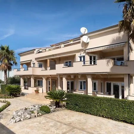 Luxury With Beautiful Sea View