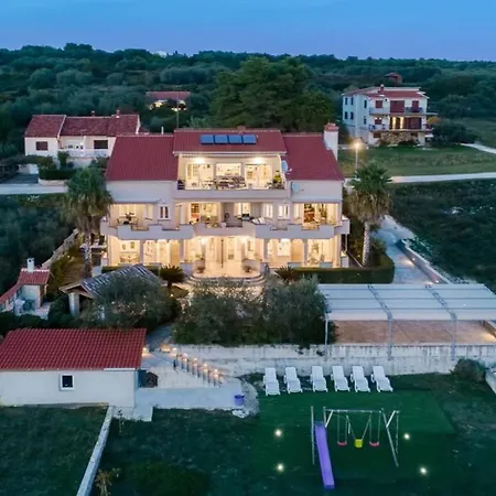 Luxury With Beautiful Sea View