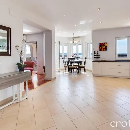 Luxury With Beautiful Sea View *